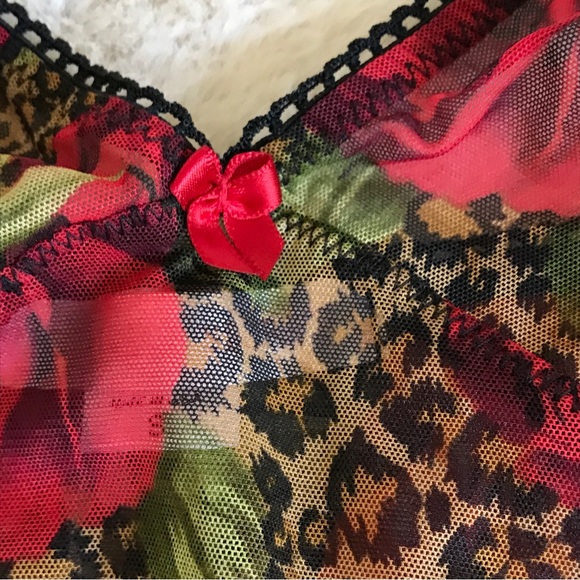 RARE SET Victoria’s‎ Secret Y2K Red Rose Animal Print Mesh Cami/Panty 2pc NWOT - Picture 4 of 10
